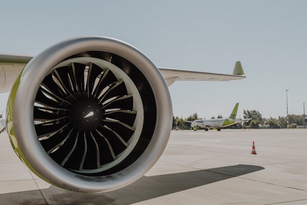 airBaltil lėktuvai